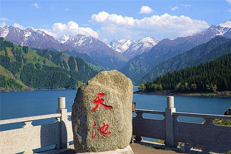 天山天池+吐鲁番+喀纳斯+五彩滩+乌尔禾魔鬼城小包团纯玩8日游